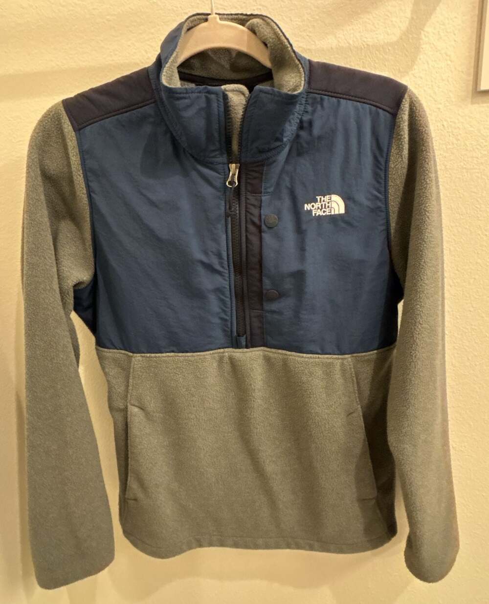 The North Face Fleece Half Zip Pullover Womens Medium Gray Blue